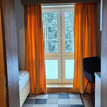 Spacir Apartment *
